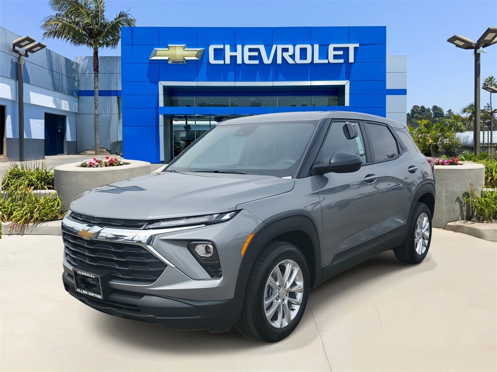 2026 Chevrolet Trailblazer LS photo 2