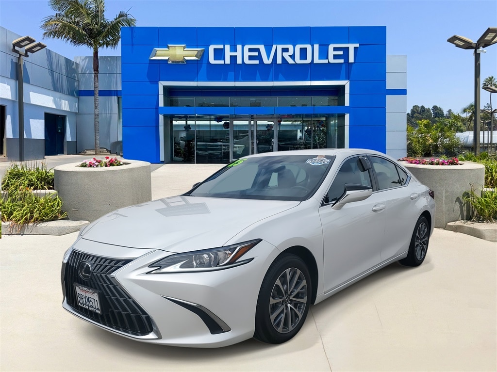Used 2025 Lexus ES 350 Sedan