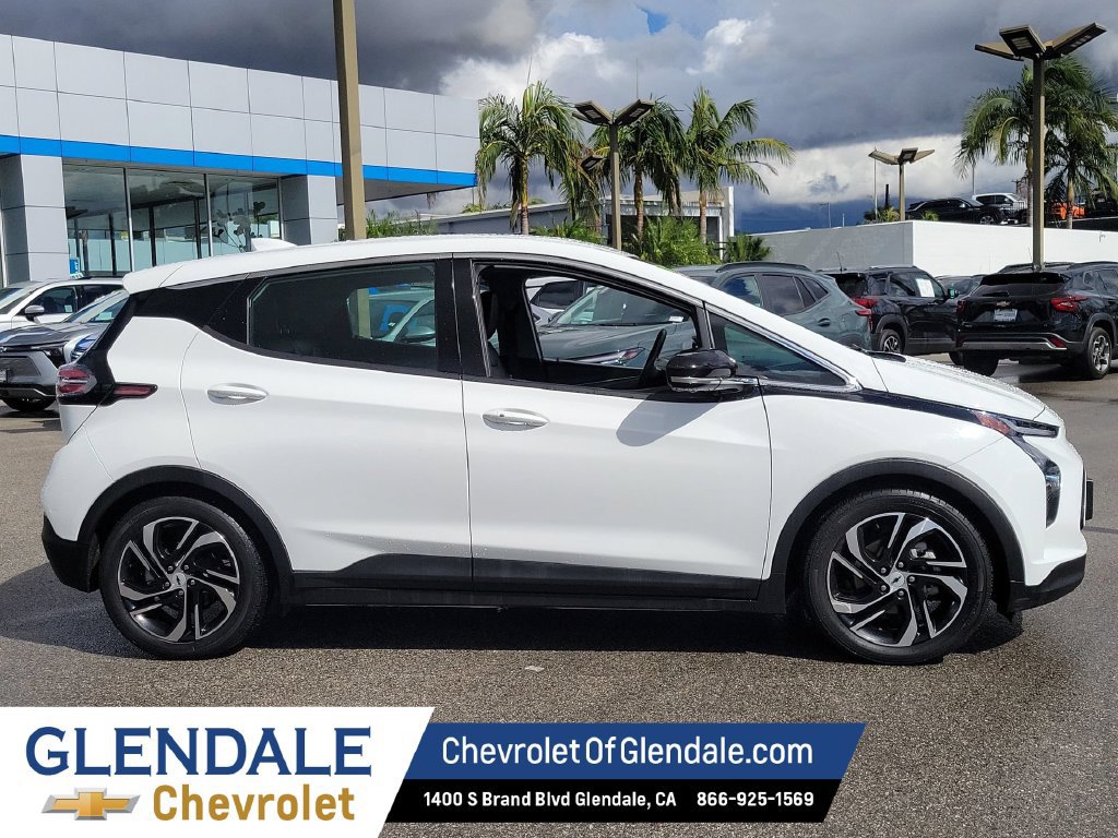 2023 Chevrolet Bolt EV photo 2
