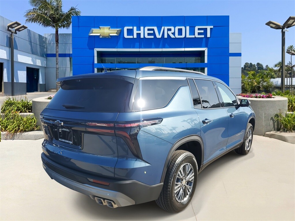2026 Chevrolet Traverse photo 3