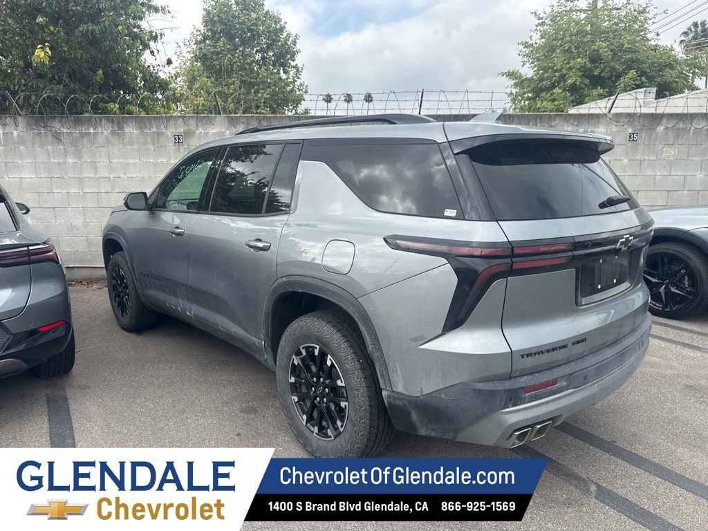 2025 Chevrolet Traverse Z71 photo 3