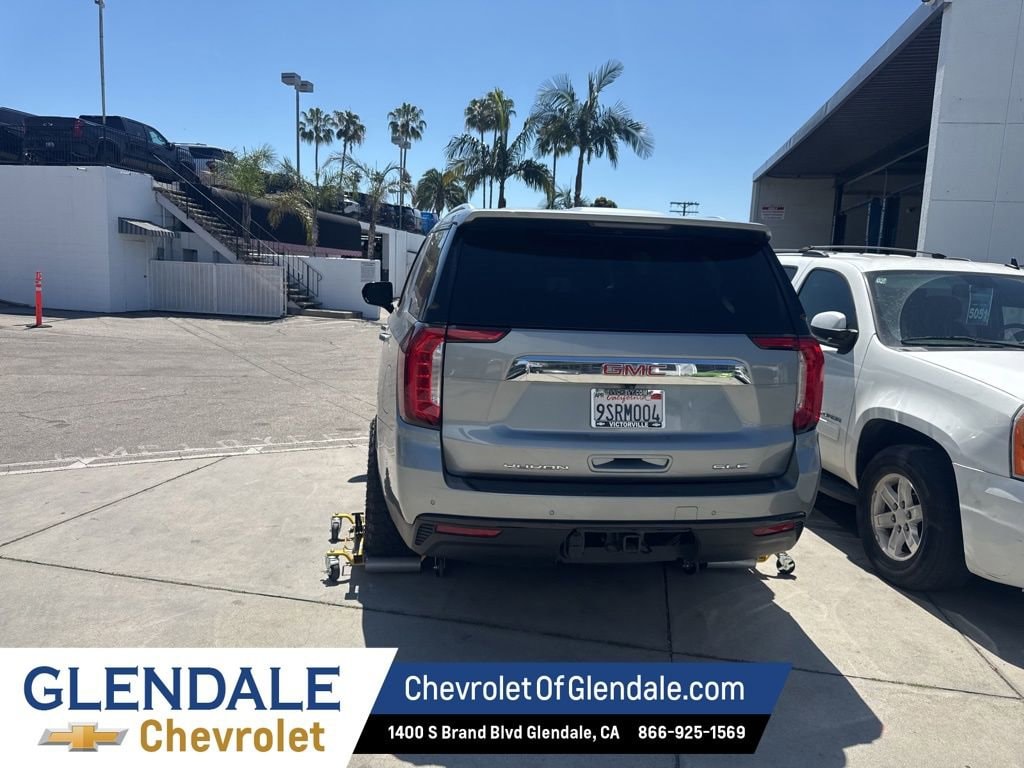2024 GMC Yukon SLE photo 4
