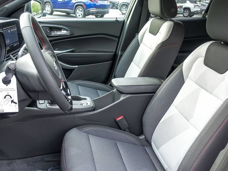 2026 Chevrolet Trax RS - Photo 12