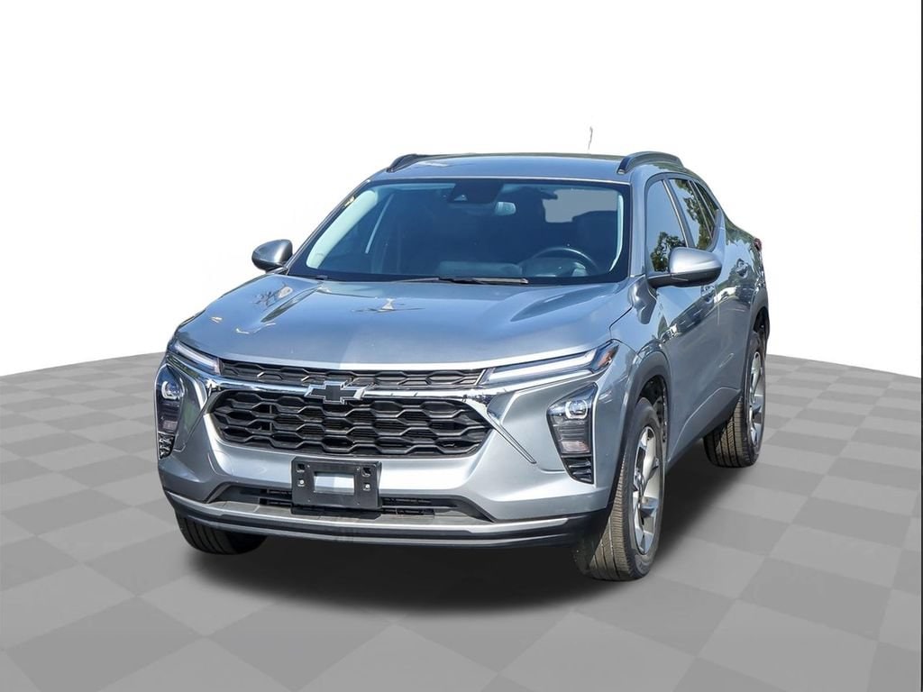 Used 2024 Chevrolet Trax LT SUV