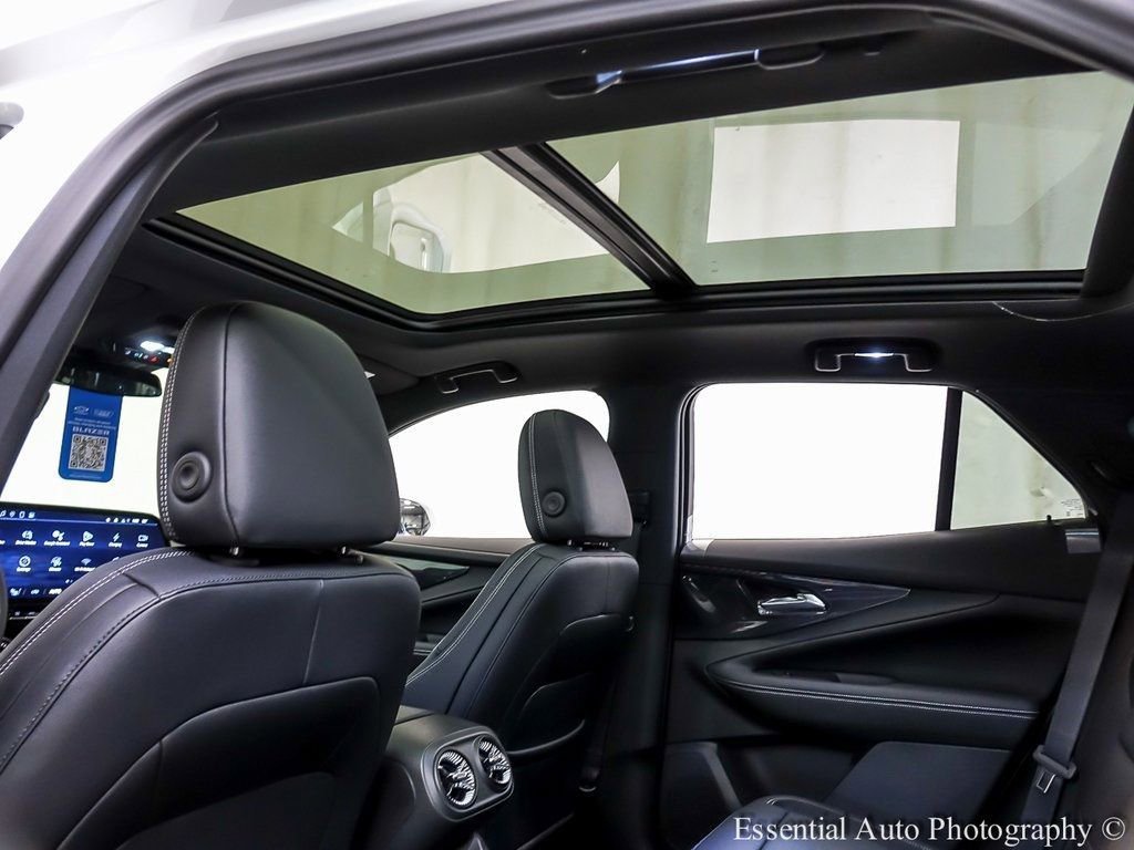 2025 Chevrolet Blazer EV LT - Photo 12