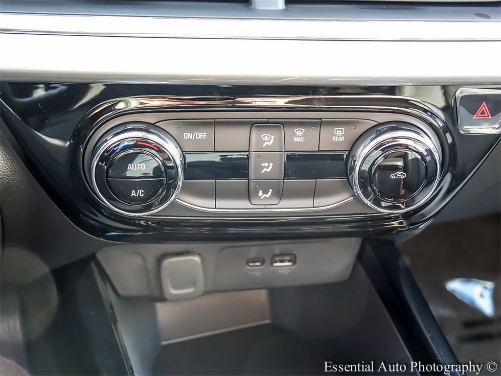 2026 Chevrolet Trax LT - Photo 19
