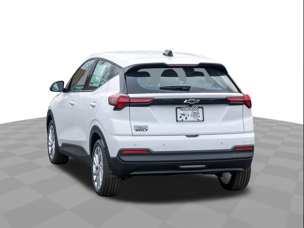 2027 Chevrolet Bolt LT - Photo 7