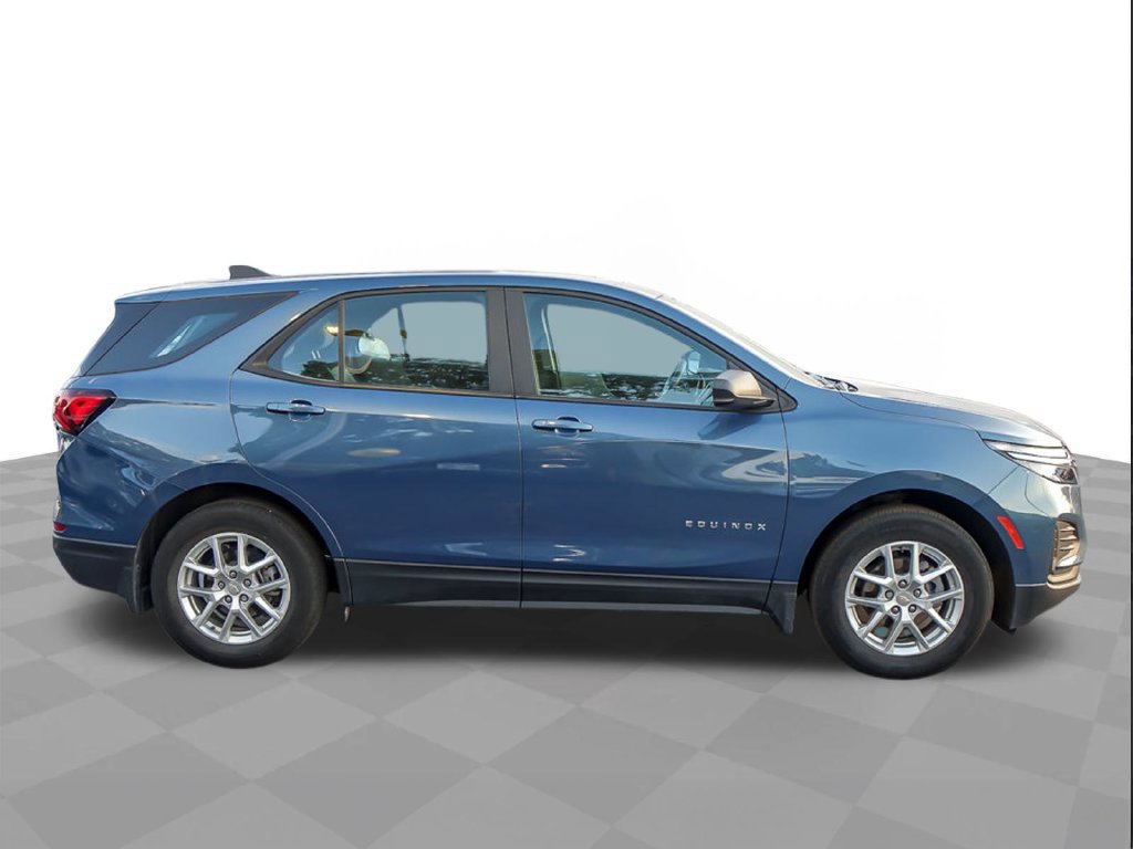 2024 Chevrolet Equinox LS - Photo 10