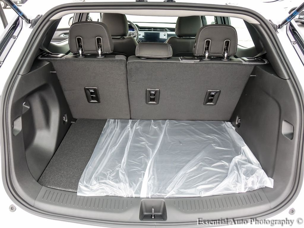 2027 Chevrolet Bolt LT - Photo 20