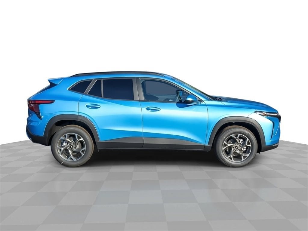 2026 Chevrolet Trax LT - Photo 10