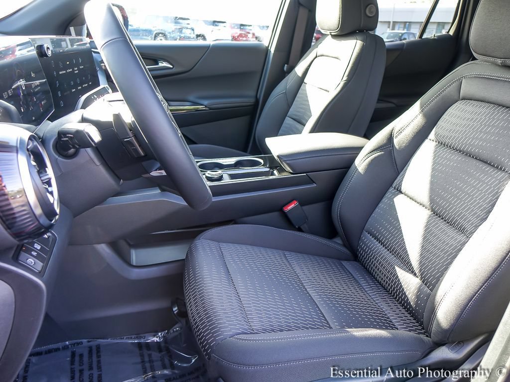 2027 Chevrolet Equinox LT - Photo 12