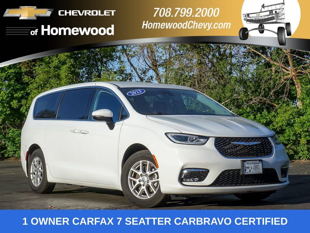 Used 2023 Chrysler Pacifica Touring L