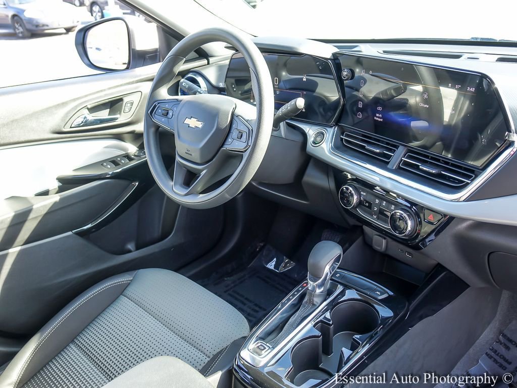 2026 Chevrolet Trax LT - Photo 22