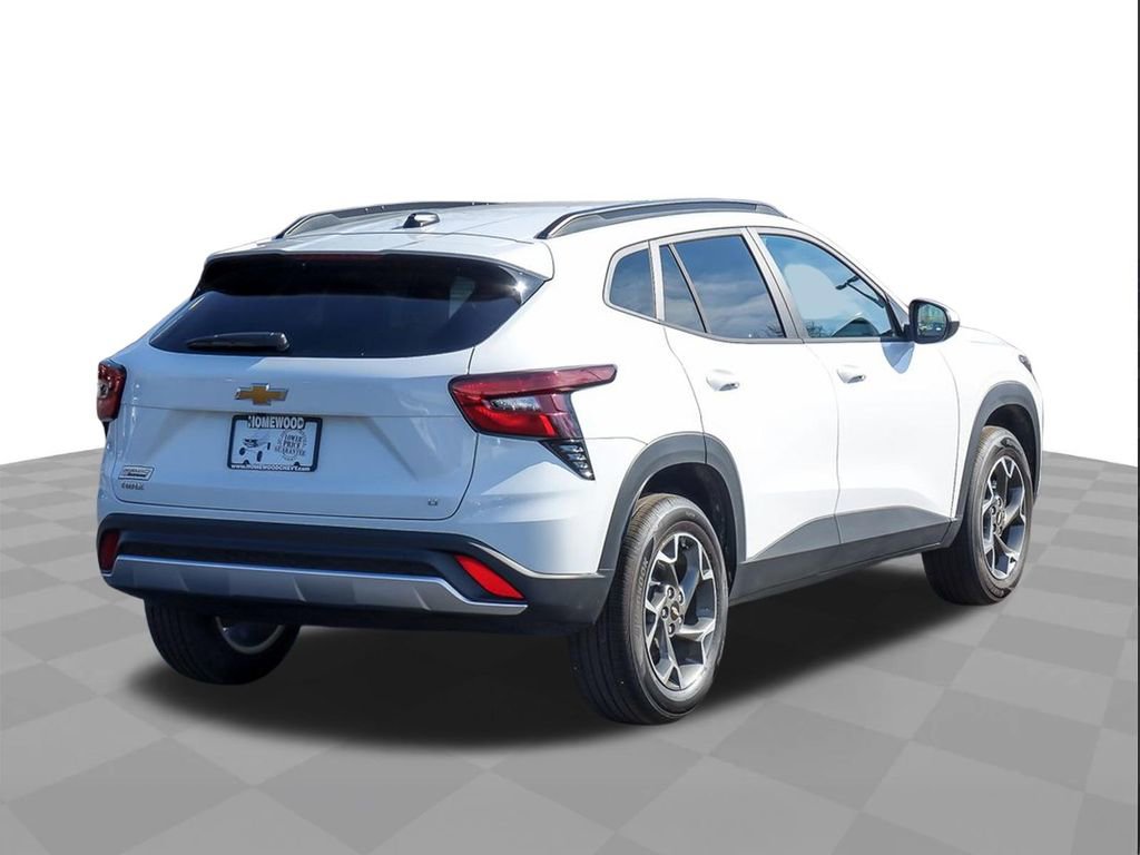 2026 Chevrolet Trax LT - Photo 7