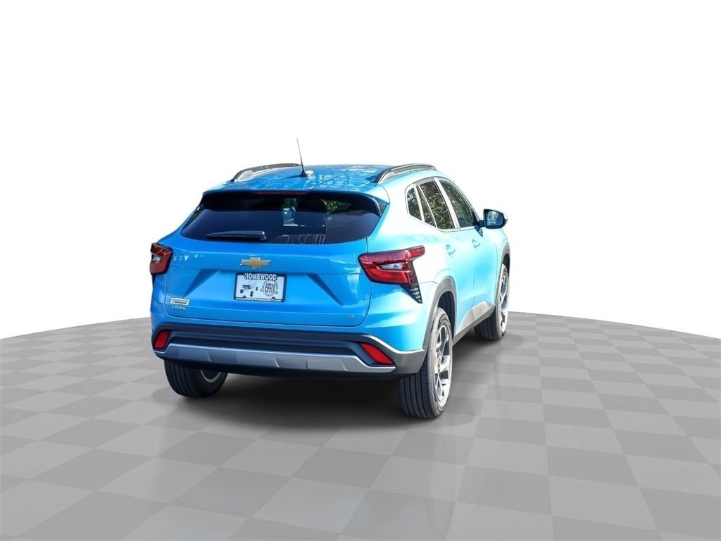 2026 Chevrolet Trax LT - Photo 8