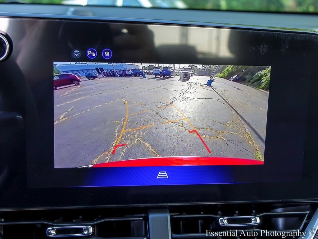 2027 Chevrolet Equinox LT - Photo 18