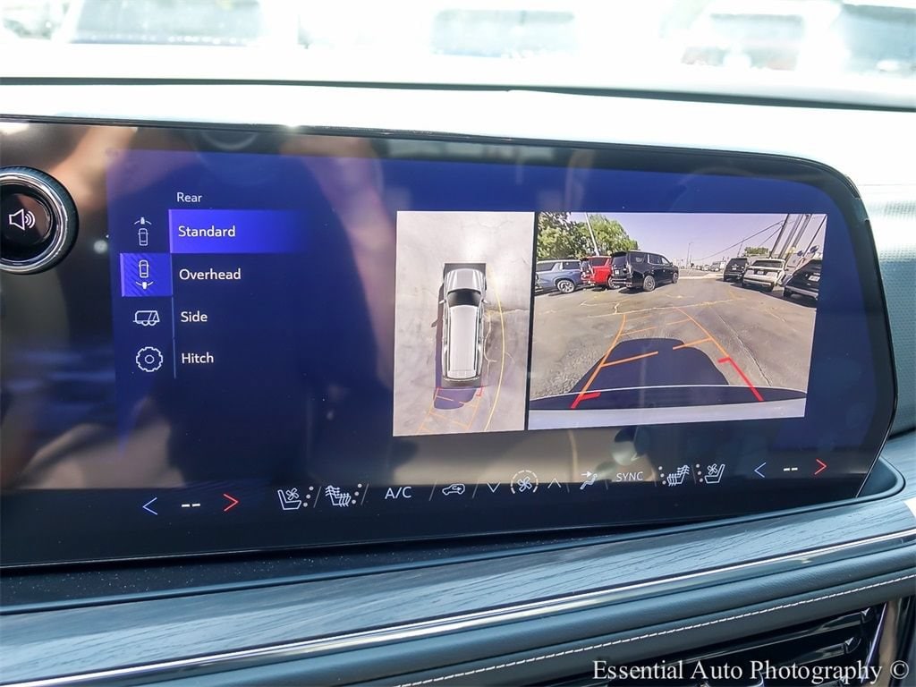 2025 Chevrolet Suburban Premier - Photo 22
