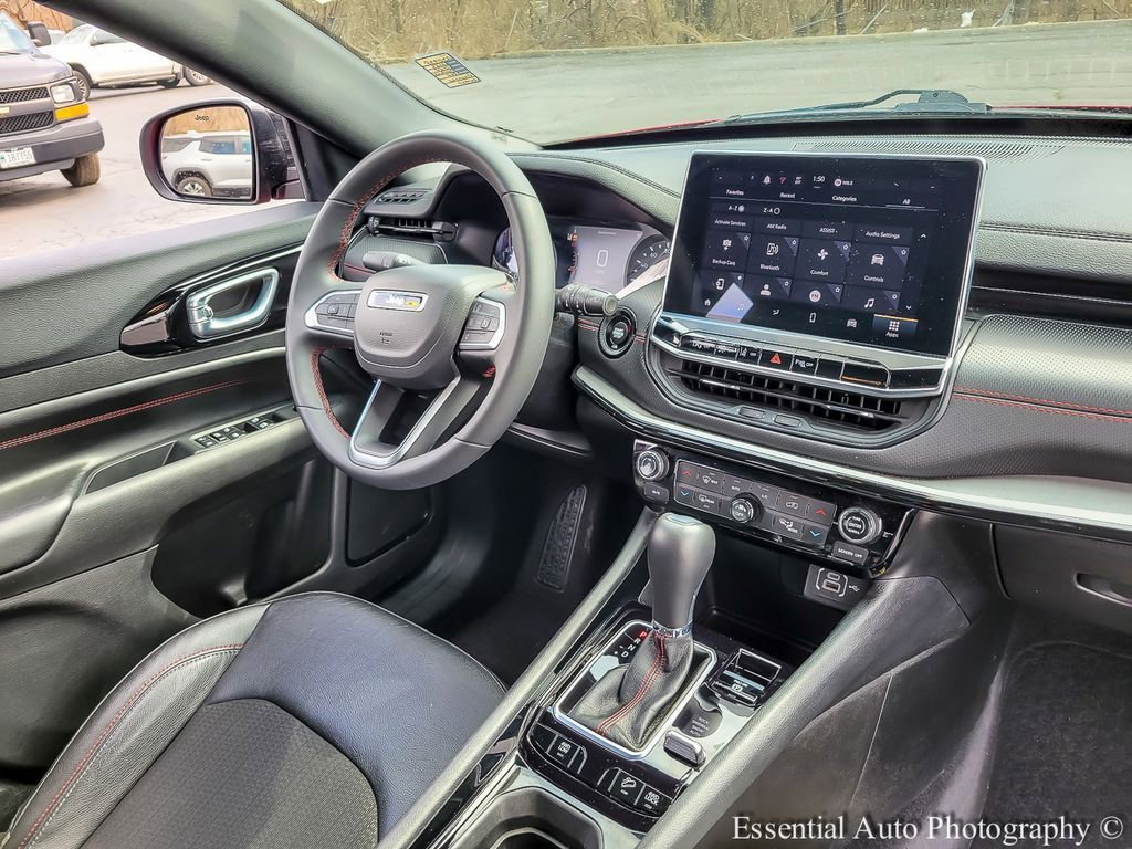 2025 Jeep Compass Trailhawk - Photo 26