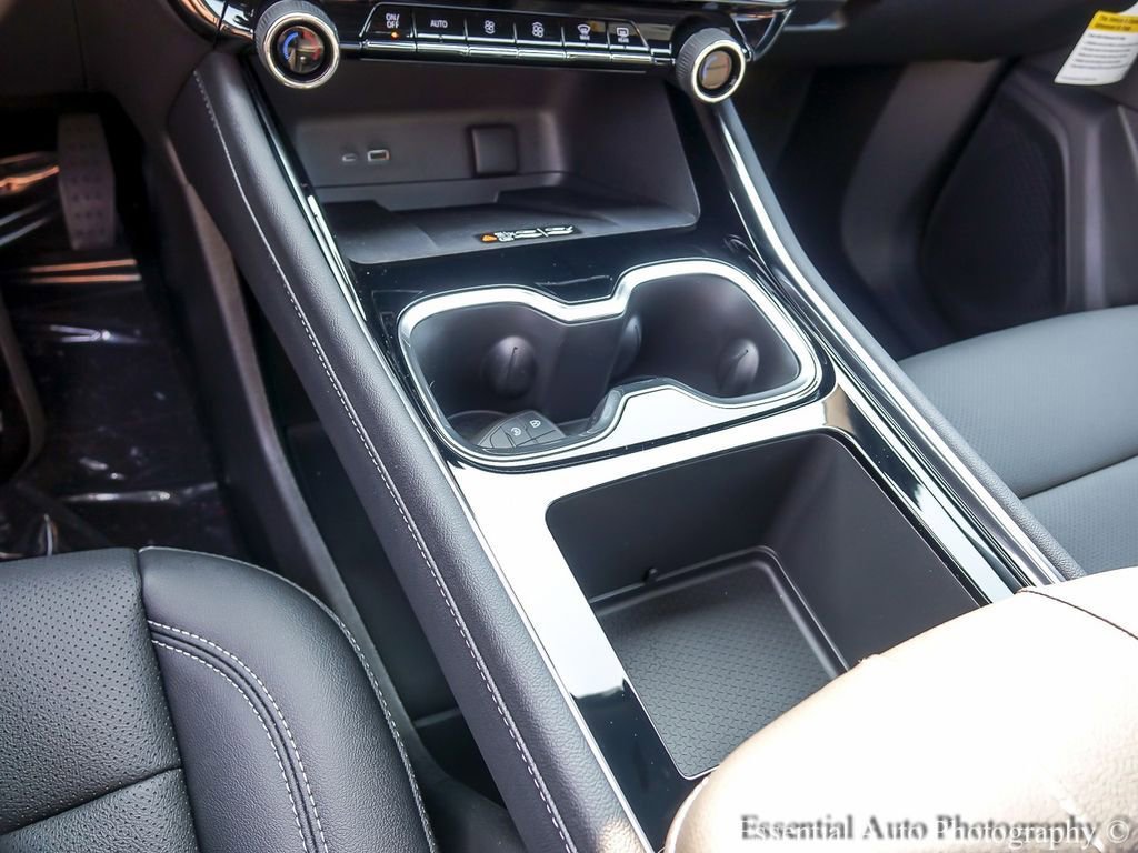2026 Chevrolet Traverse LT - Photo 21