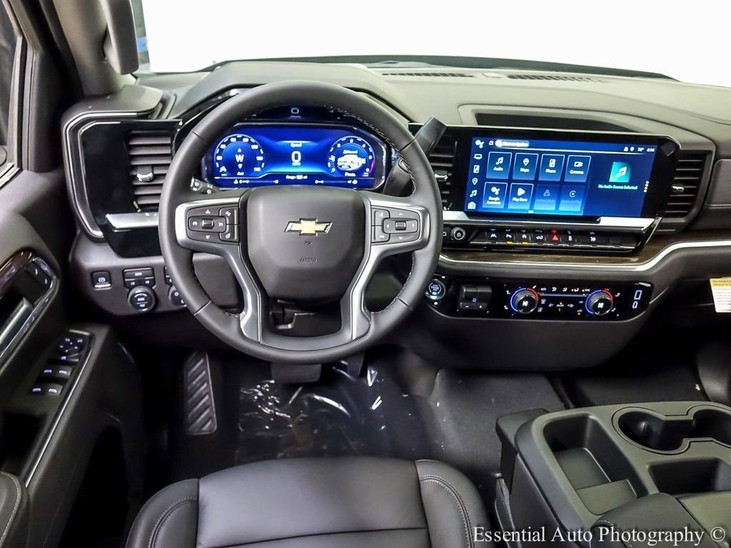 2025 Chevrolet Silverado 1500 LT - Photo 13