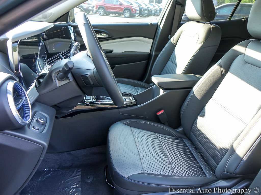 2026 Chevrolet Trax LT - Photo 12