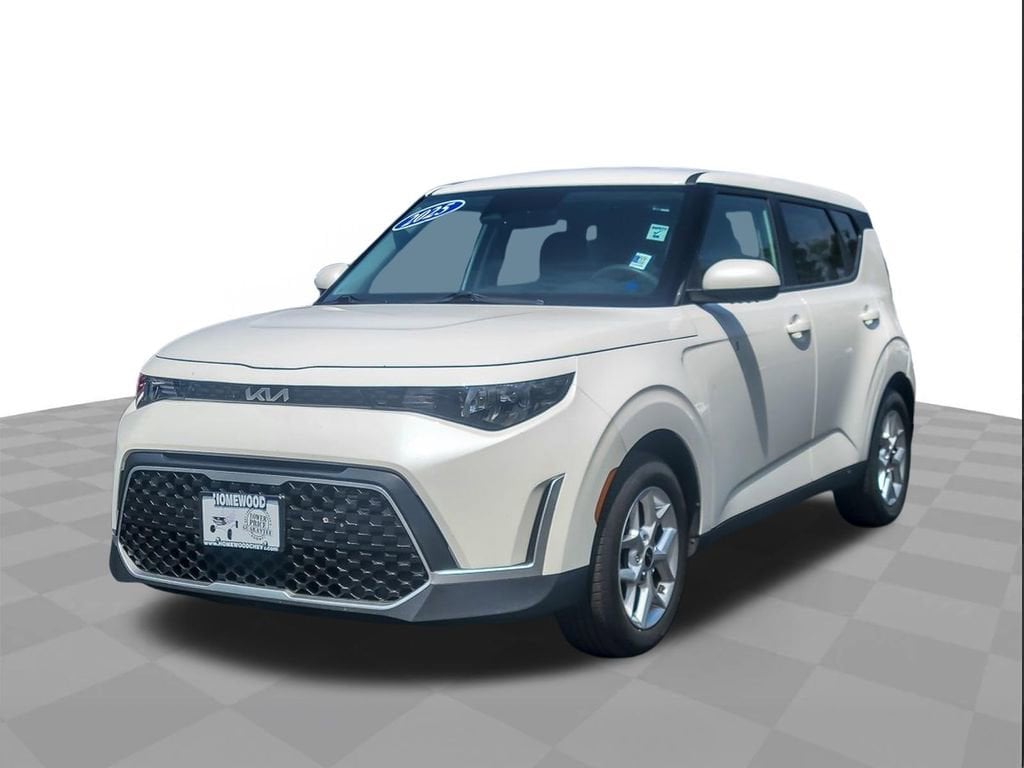 Used 2025 Kia Soul LX Hatchback