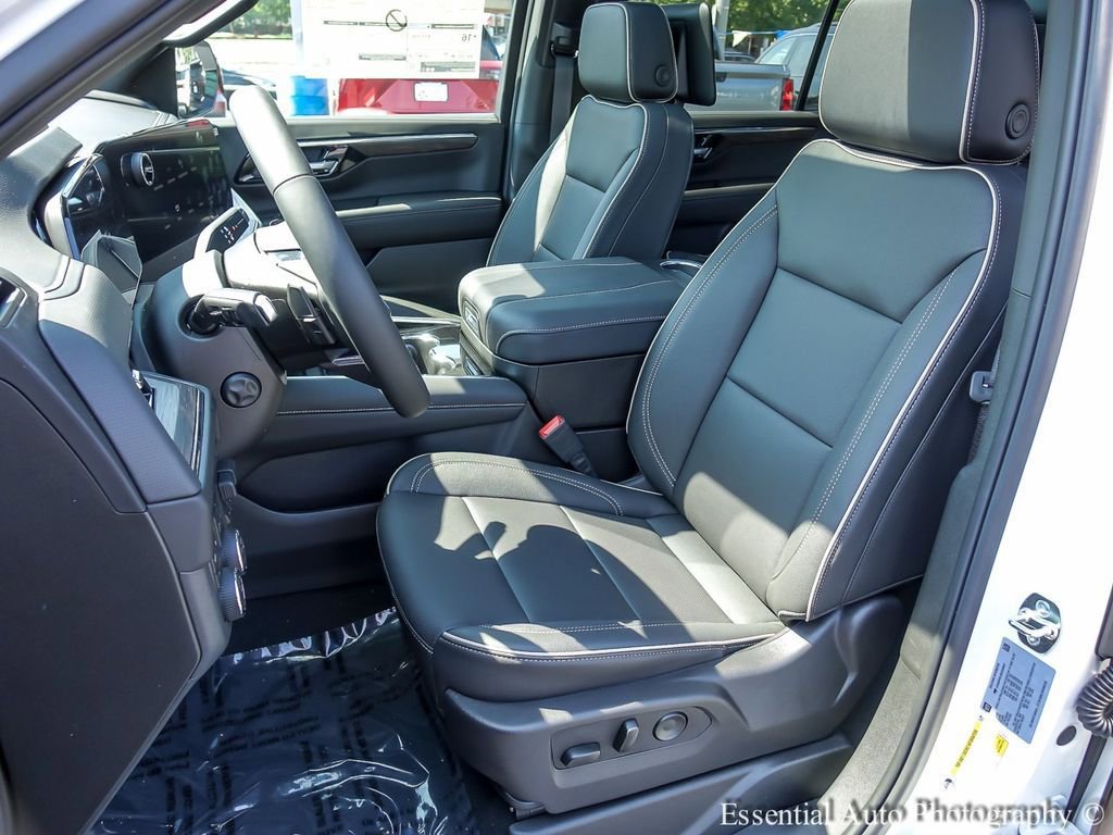 2025 Chevrolet Suburban Premier - Photo 12