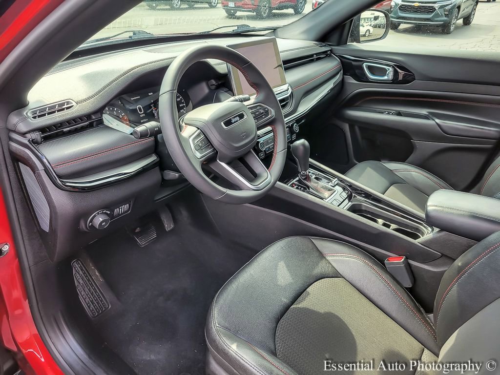 2025 Jeep Compass Trailhawk - Photo 13