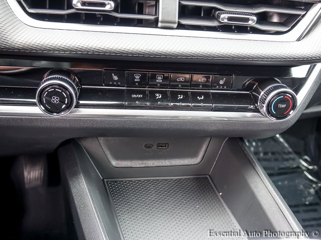 2026 Chevrolet Equinox LT - Photo 18