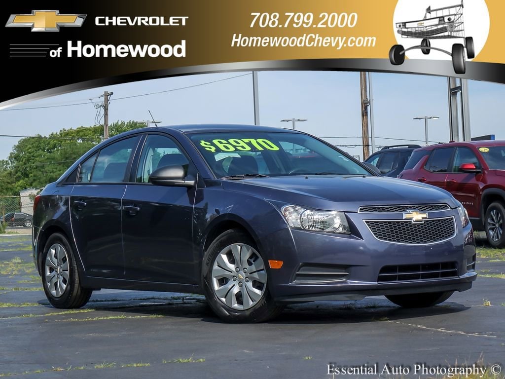 2013 Chevrolet Cruze LS Auto's photo