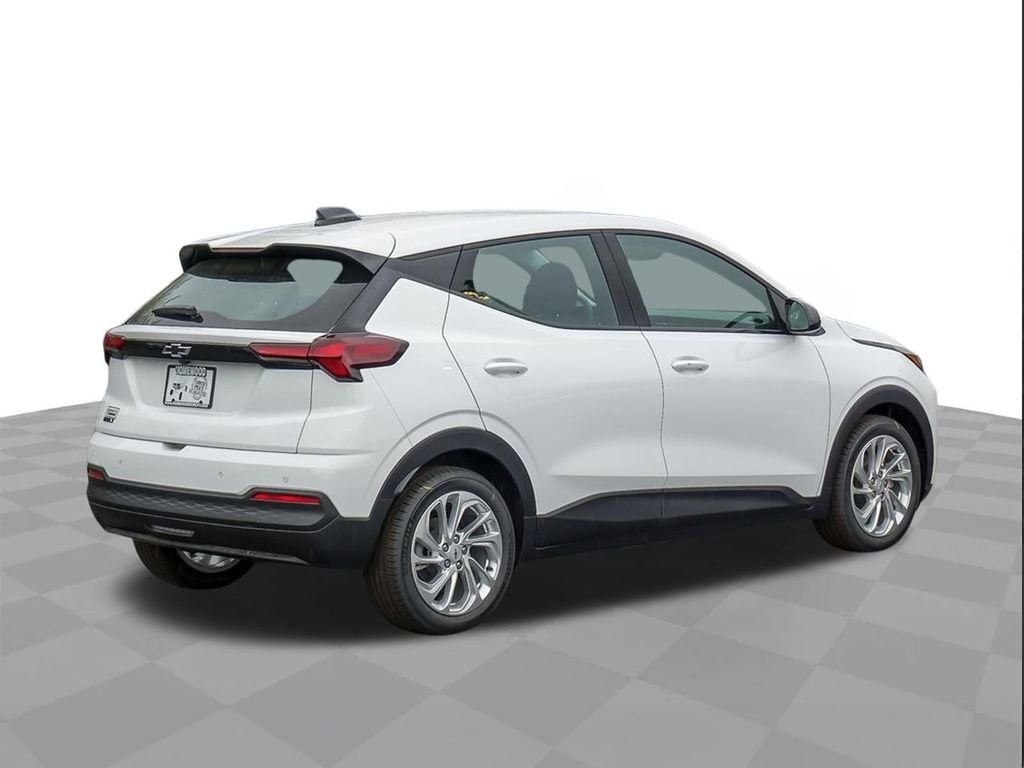 2027 Chevrolet Bolt LT - Photo 9