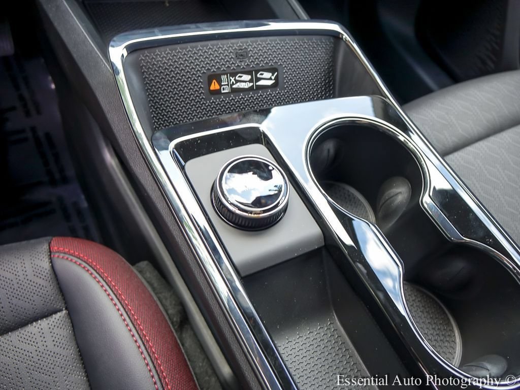 2027 Chevrolet Equinox RS - Photo 20