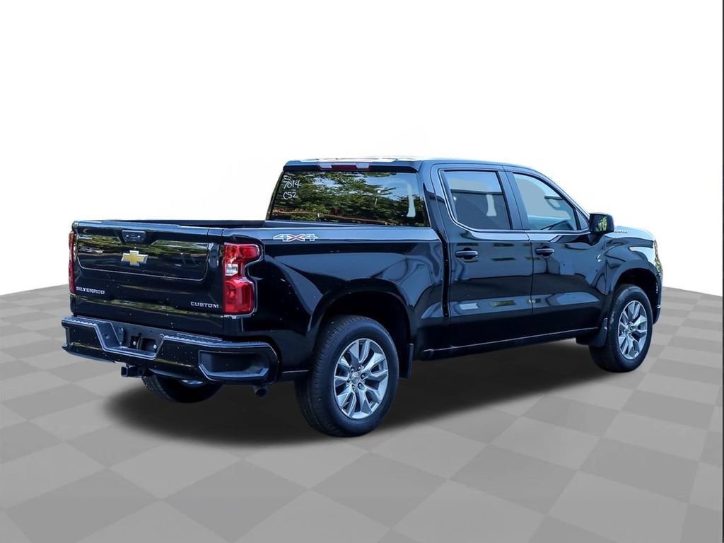 2026 Chevrolet Silverado 1500 Custom - Photo 9