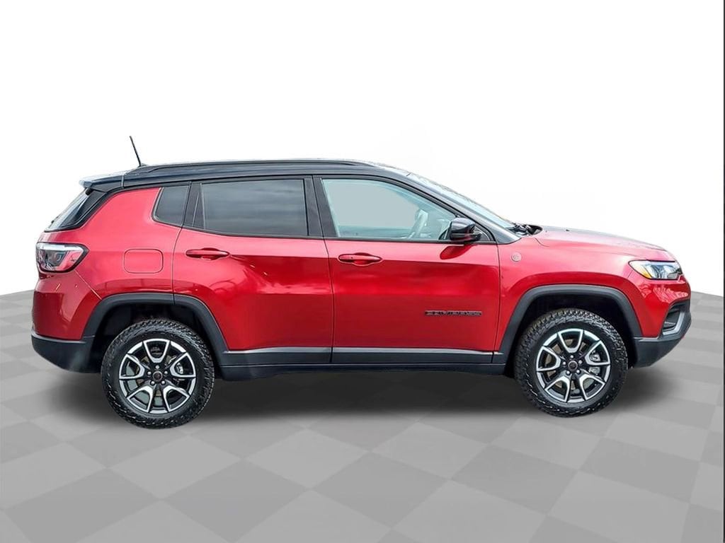 2025 Jeep Compass Trailhawk - Photo 10