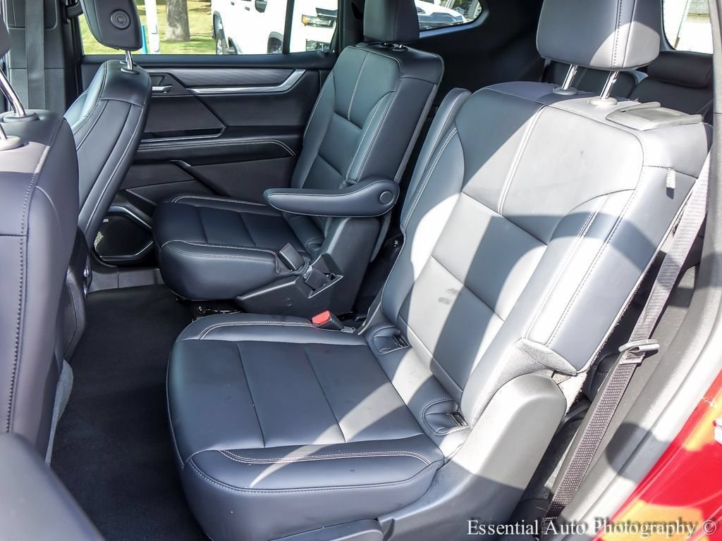 2026 GMC Acadia Elevation - Photo 13