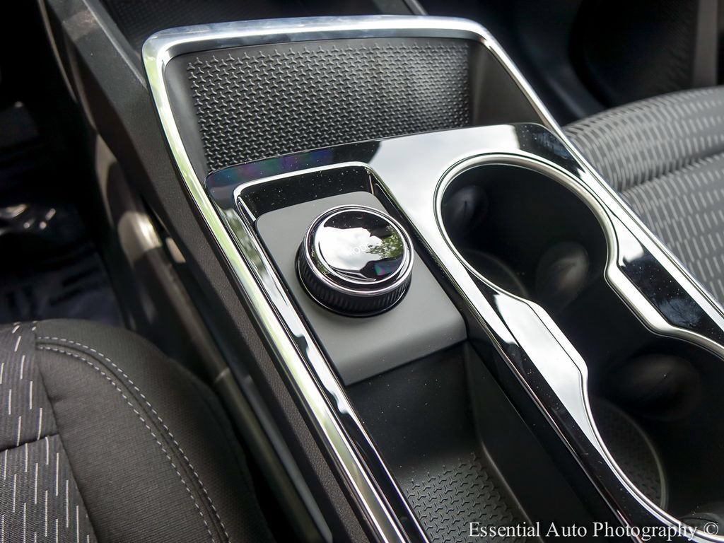 2027 Chevrolet Equinox LT - Photo 19