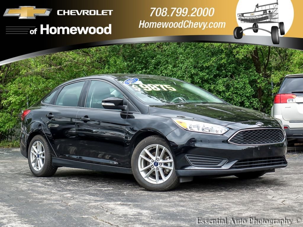 2017 Ford Focus Sedan SE's photo