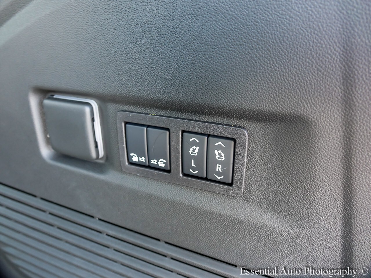 2025 Chevrolet Suburban Premier - Photo 55