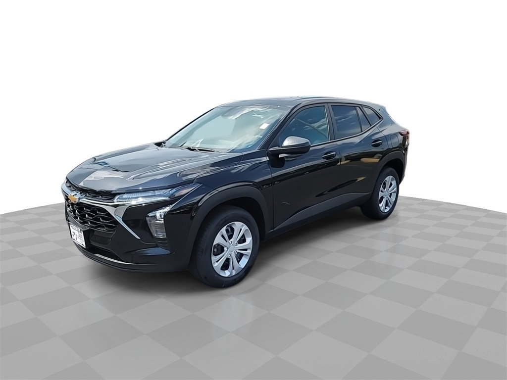 2026 Chevrolet Trax LS - Photo 9