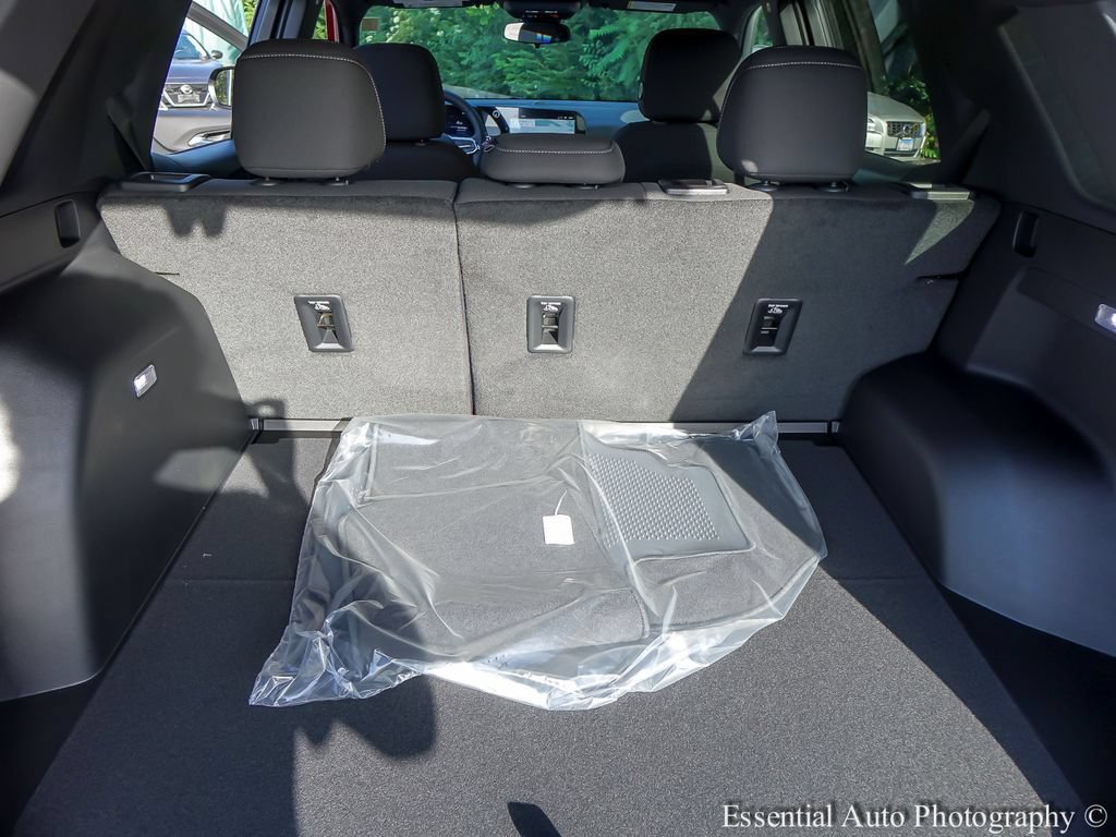 2027 Chevrolet Equinox LT - Photo 21