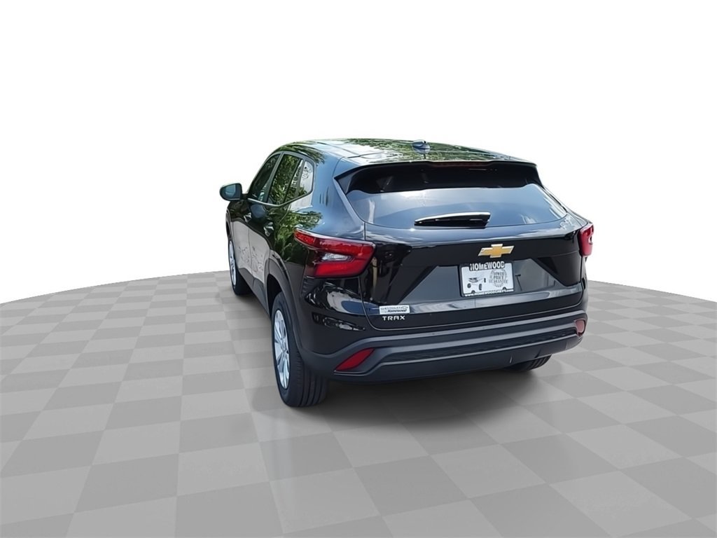 2026 Chevrolet Trax LS - Photo 6