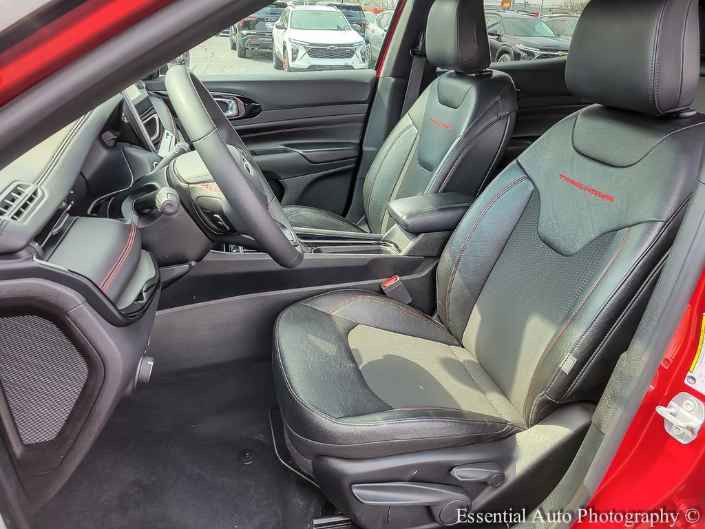 2025 Jeep Compass Trailhawk - Photo 12