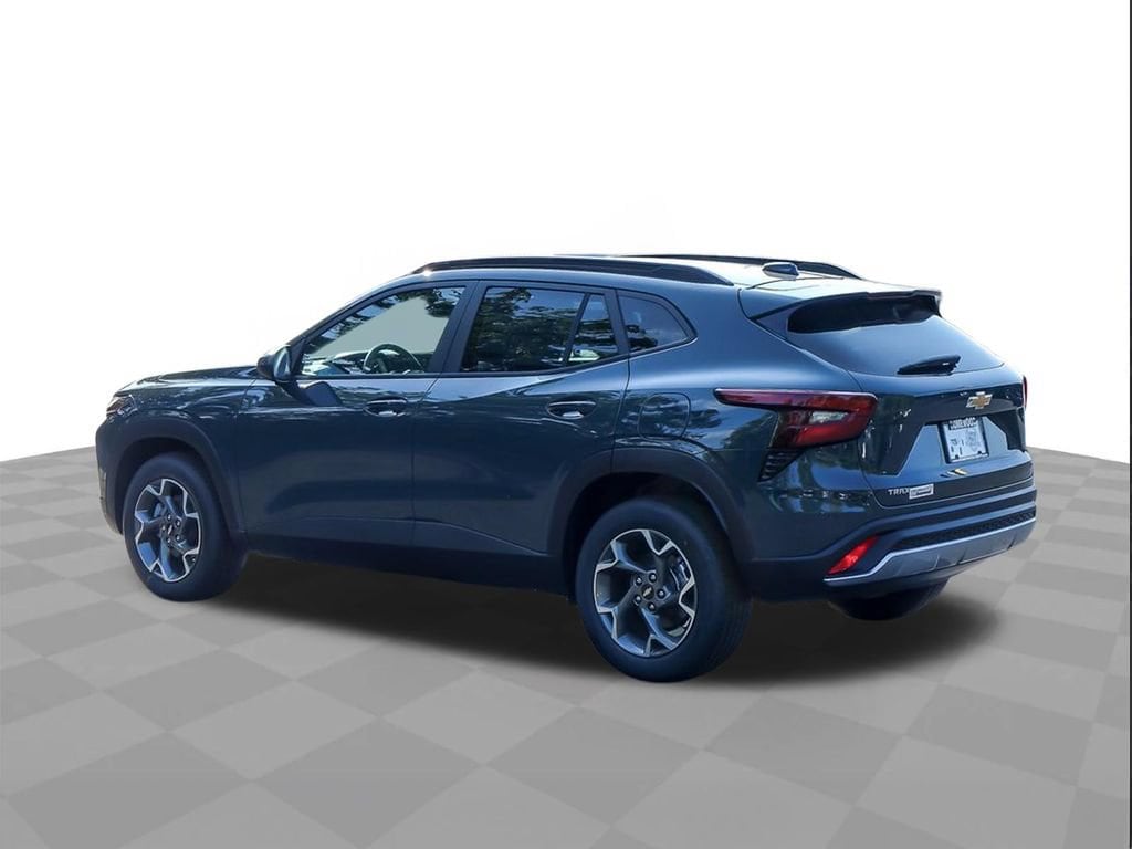2026 Chevrolet Trax LT - Photo 6