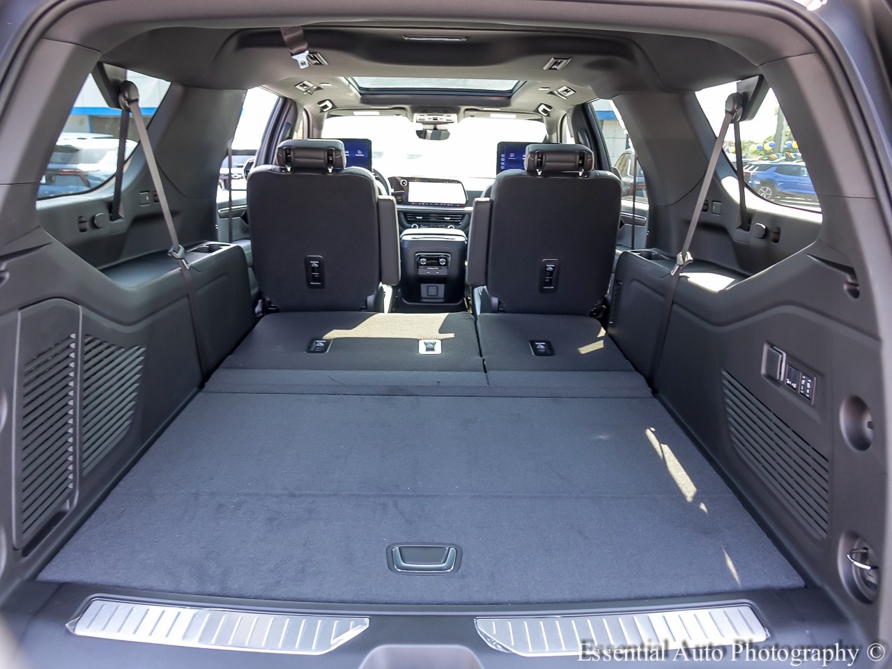 2025 Chevrolet Suburban Premier - Photo 54