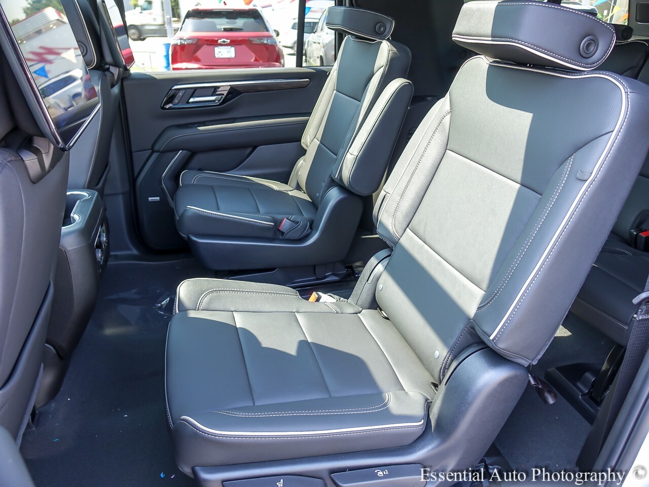 2025 Chevrolet Suburban Premier - Photo 41