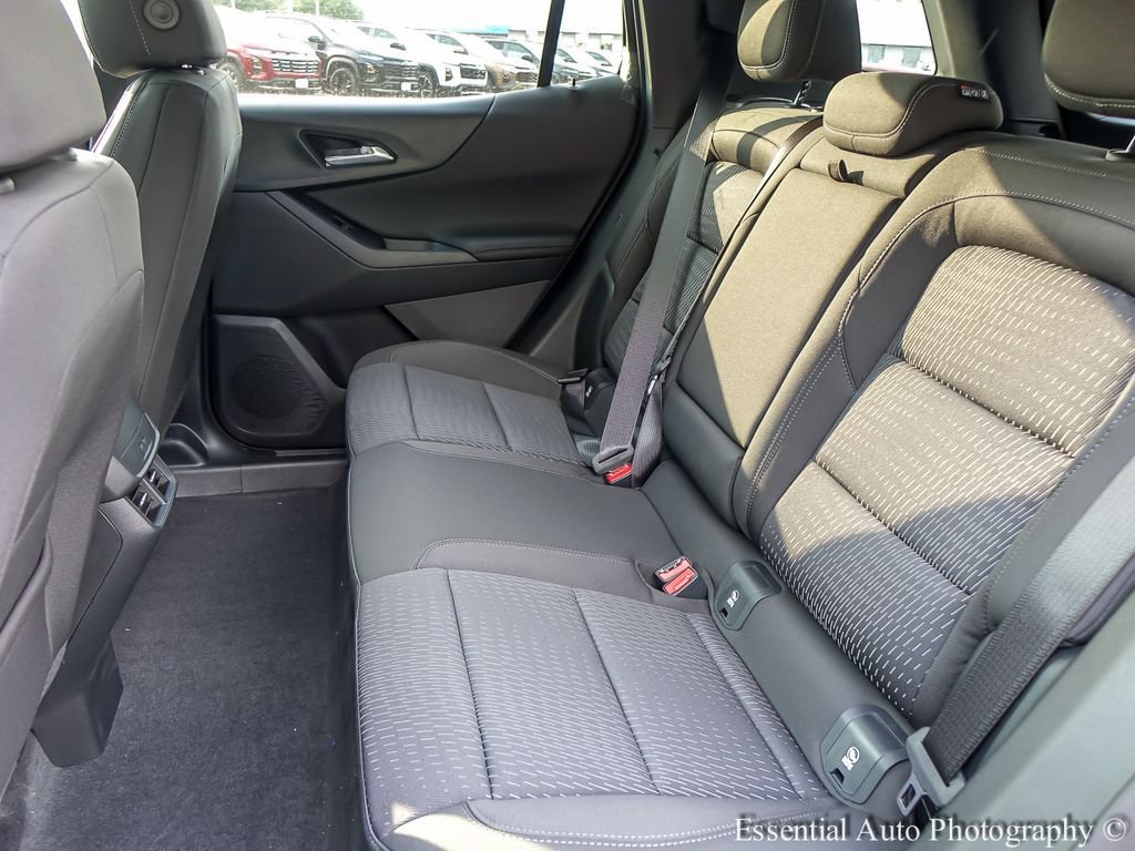 2027 Chevrolet Equinox LT - Photo 13