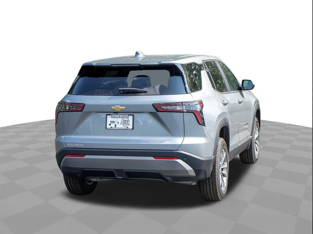 2027 Chevrolet Equinox LT - Photo 8