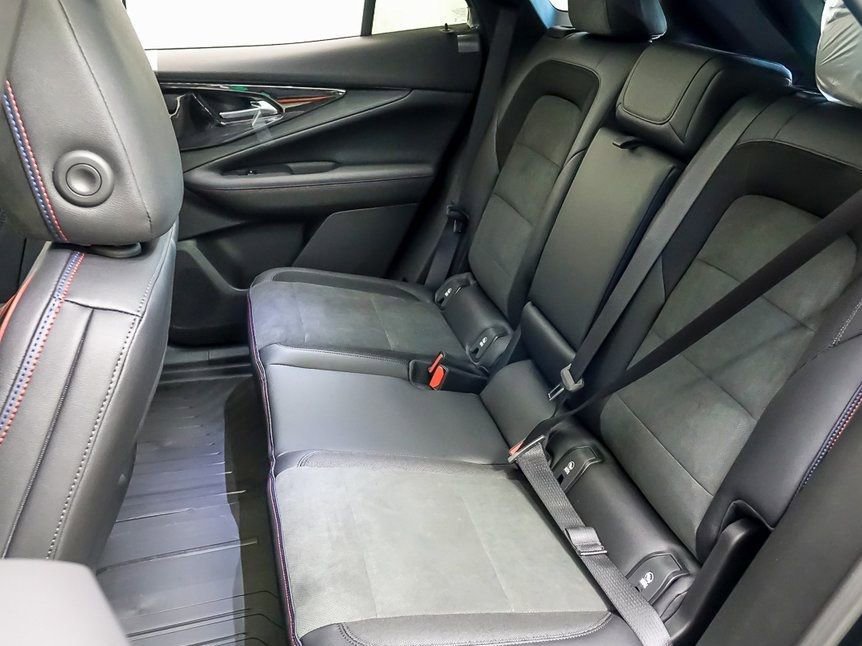 2025 Chevrolet Blazer EV RS - Photo 20