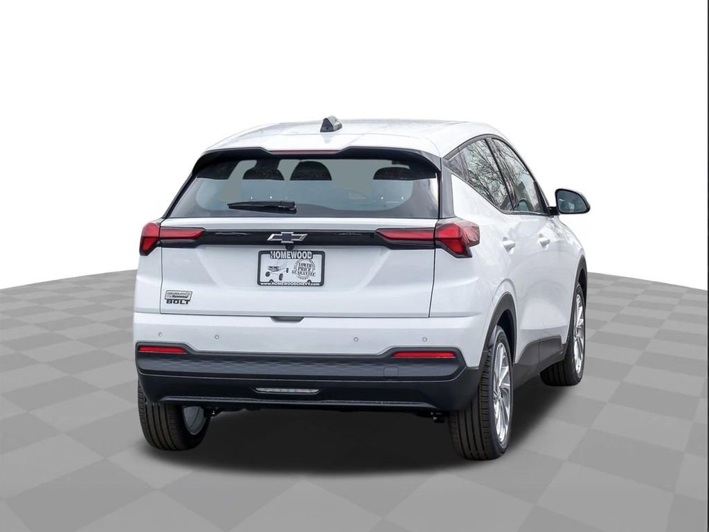 2027 Chevrolet Bolt LT - Photo 8