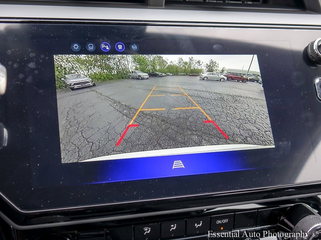 2027 Chevrolet Bolt LT - Photo 17